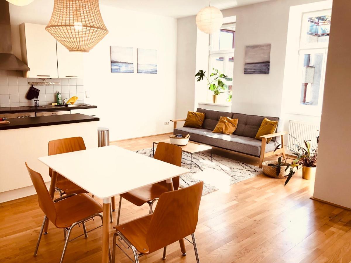 Helle 4 Zimmer Familien-Wohnung Mit Balkon! Schloss Schonbrunn In Gehdistanz Viena Exterior foto
