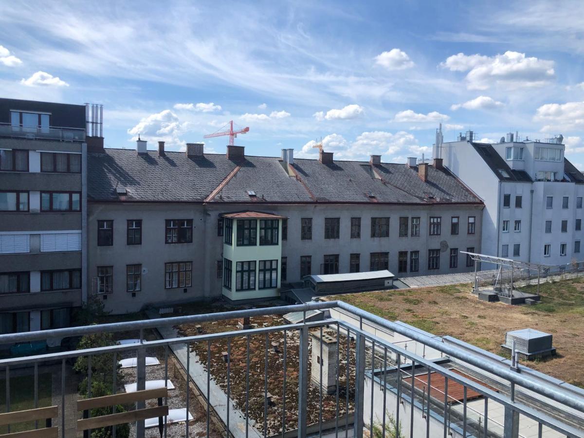 Helle 4 Zimmer Familien-Wohnung Mit Balkon! Schloss Schonbrunn In Gehdistanz Viena Exterior foto