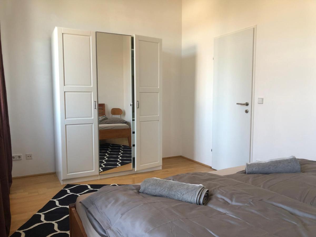 Helle 4 Zimmer Familien-Wohnung Mit Balkon! Schloss Schonbrunn In Gehdistanz Viena Exterior foto