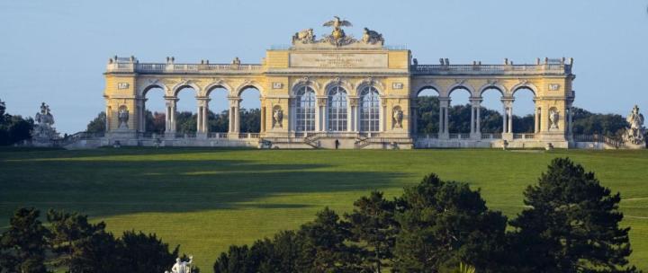 Helle 4 Zimmer Familien-Wohnung Mit Balkon! Schloss Schonbrunn In Gehdistanz Viena Exterior foto