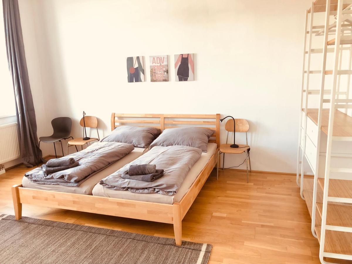 Helle 4 Zimmer Familien-Wohnung Mit Balkon! Schloss Schonbrunn In Gehdistanz Viena Exterior foto