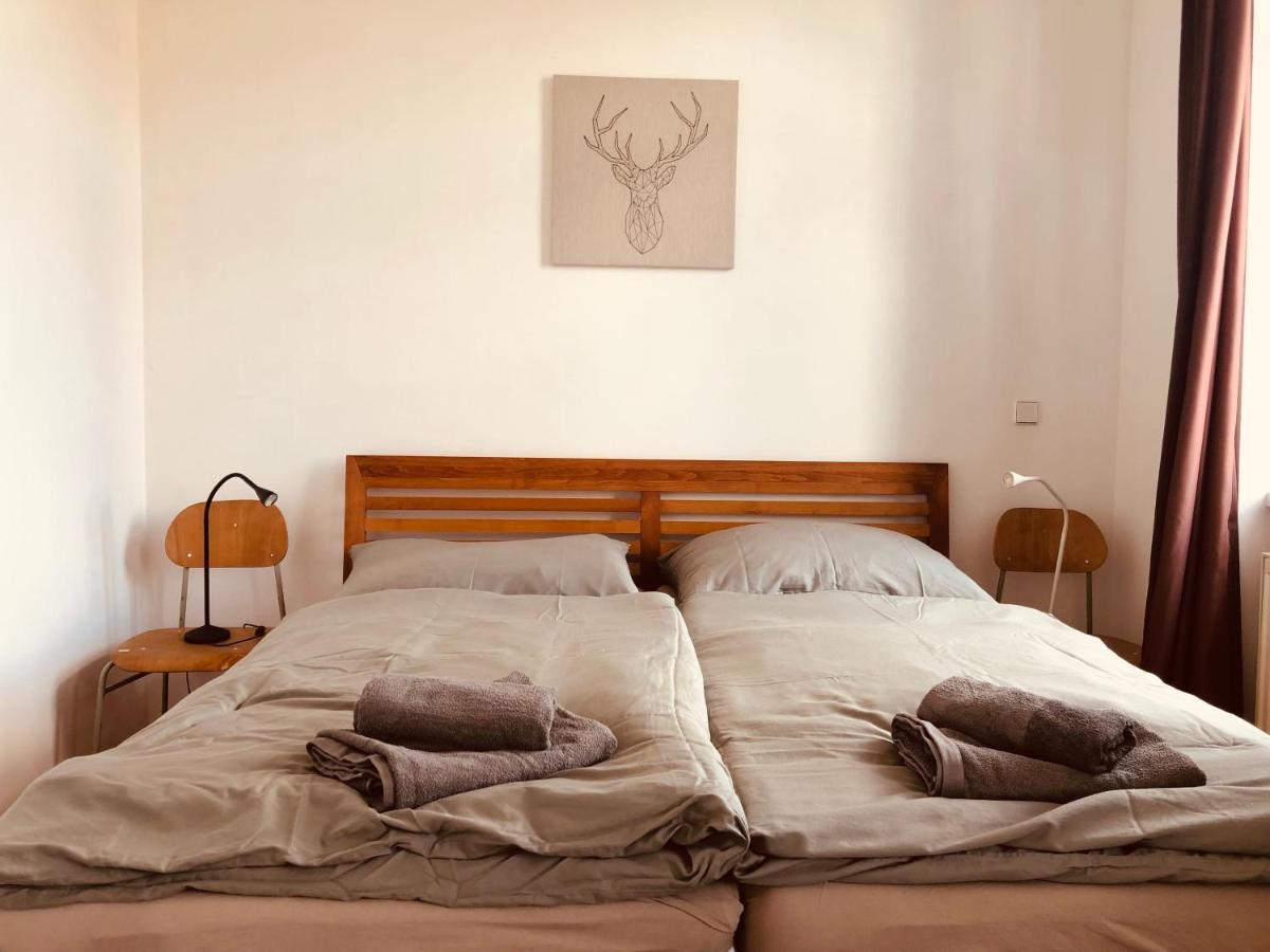 Helle 4 Zimmer Familien-Wohnung Mit Balkon! Schloss Schonbrunn In Gehdistanz Viena Exterior foto